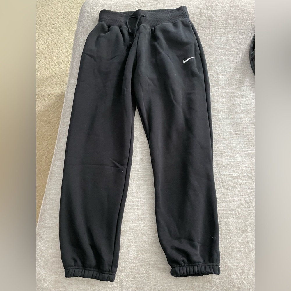 Nike oversized fit high rise sweatpants size small black New